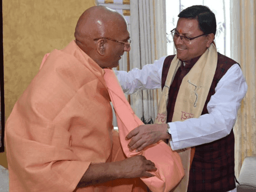 CM Dhami met Acharya Mahamandaleshwar Awadheshanand Giri Maharaj