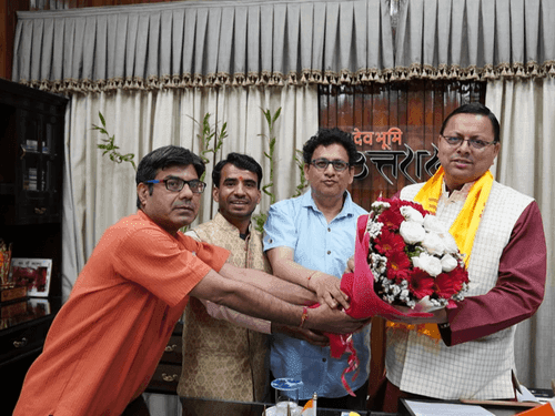 Members of Uttarakhand Chardham Tirthpurohit Mahapanchayat met CM Dhami