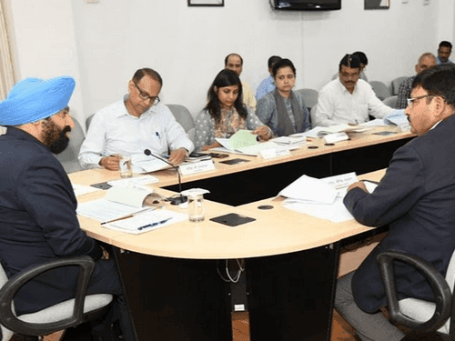 Governor Gurmit Singh took a meeting of Uttarakhand Sainik Rehabilitation Society