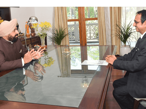 Vice Chancellor of Sridev Suman University met Governor Gurmit Singh
