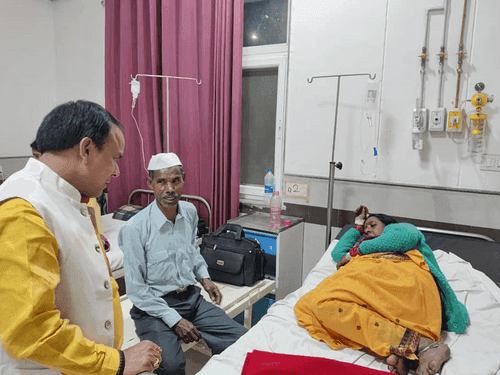 Minister Dr. Dhan Singh Rawat inspected Government Combined Sub-District Hospital, Srinagar Garhwal