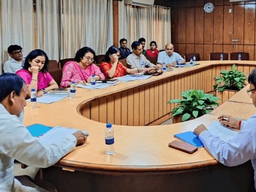 Health Minister Dr. Dhan Singh Rawat took a review meeting of the Health Department