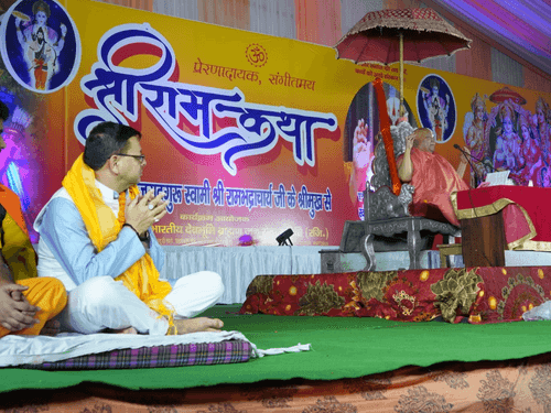 CM Dhami greeted and blessed Padma Vibhushan Jagadguru Swami Rambhadracharya