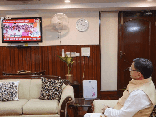 CM Dhami listened to the 101st edition of PM Modi's Mann Ki Baat program