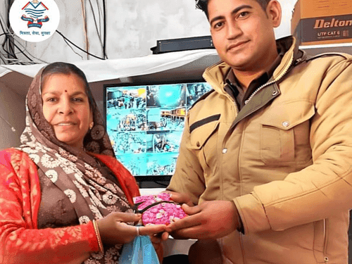 Devotee's face blossomed after getting back the lost purse
