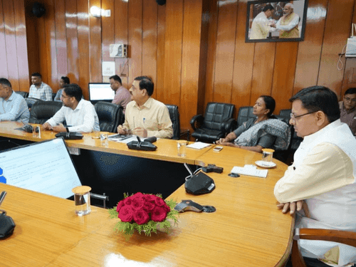 CM Dhami took a meeting regarding the preparations for organizing the Global Investors Summit