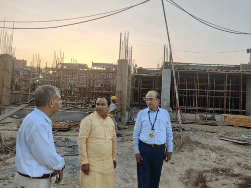 Health Minister Dr. Dhan Singh Rawat inspected the Medical College Sultanpur