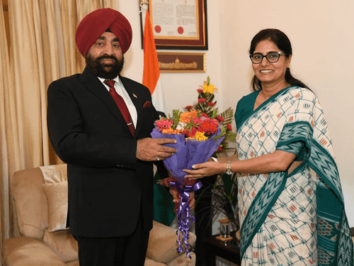 Union Minister of State for Commerce and Industry met Governor Gurmit Singh