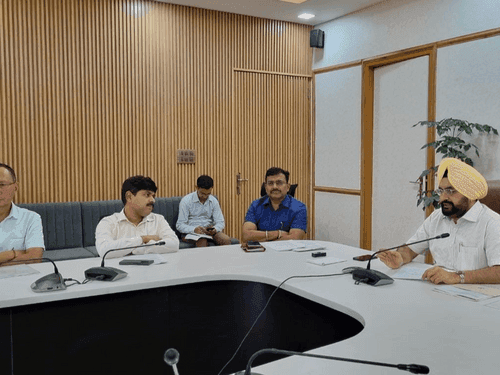 Chief Secretary Dr. S.S. Sandhu held a meeting with the District Magistrates of all the districts