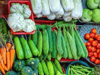 Monsoon increased the prices of tomatoes