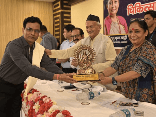 Vidhansabha Speaker Smt. Ritu Khanduri participated in the medical service honor ceremony